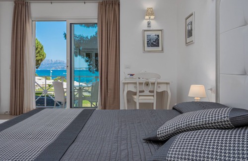 Pittulongu Hotel | Relax at The Pelican Beach Resort & SPA - Adults Only Oasis
