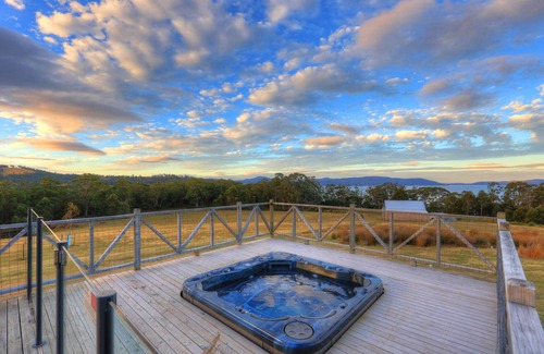 Dover House | Experience The Peninsula: 4-Star Stay with Ocean Views