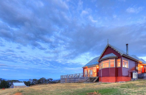 Dover House | Experience The Peninsula: 4-Star Stay with Ocean Views