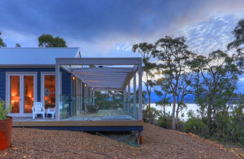 Dover House | Experience The Peninsula: 4-Star Stay with Ocean Views