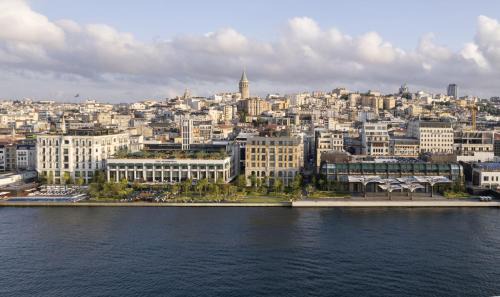 Karakoy Hotel | Experience The Peninsula Istanbul: 5-Star Oceanfront Retreat