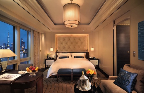 Downtown Shanghai Hotel | Experience The Peninsula Shanghai: 5-Star Comfort & Spa