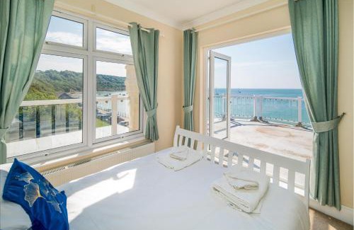 Totland Bay House | The Penthouse