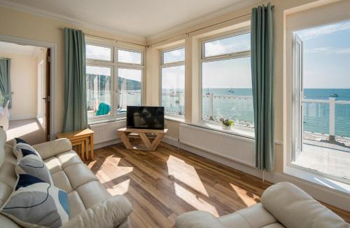Totland Bay House | The Penthouse