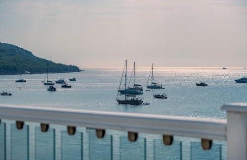 Totland Bay House | The Penthouse
