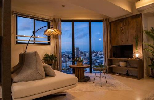 Ojana Apartment | Stylish The Penthouse Ginowan - Family-Friendly Stay