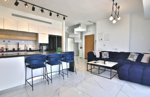 Haifa Apartment | The penthouse on the Beach - 3BR by Lime luxe