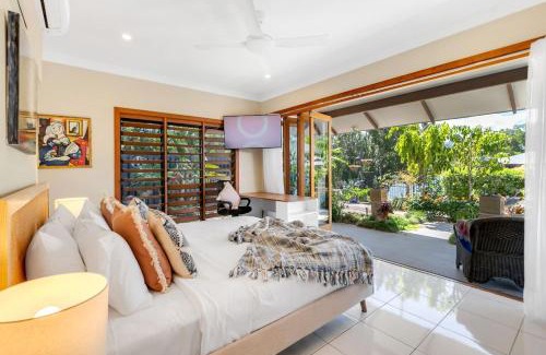 Trinity Beach House | The Peony Isle - Luxe Lakeside Haven with Pool & Spa