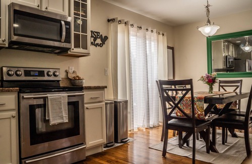 Stetson Hills House | Ideal 5-Bedroom Family Retreat with Pet-Friendly Amenities