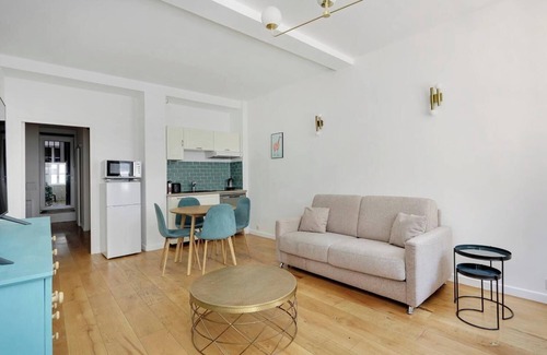 Quartier de l'Ecole-Militaire Apartment | THE PERFECT BLEND OF TRANQUILITY IN THE HEART OF SAINT GERMAIN - RUE VANEAU