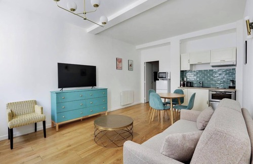 Quartier de l'Ecole-Militaire Apartment | THE PERFECT BLEND OF TRANQUILITY IN THE HEART OF SAINT GERMAIN - RUE VANEAU