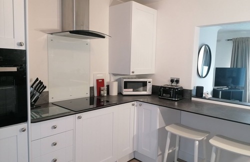Brixham Apartment | Discover the Ideal Brixham Getaway: Pet-Friendly Retreat