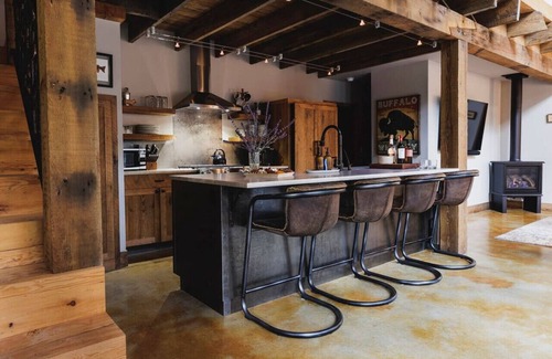 Bozeman House | Unwind at the Creekside Retreat with Hot Tub & Spa