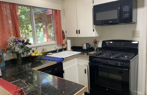 San Luis Obispo House | Ideal Downtown SLO Stay with Ocean View and Pet-Friendly Options