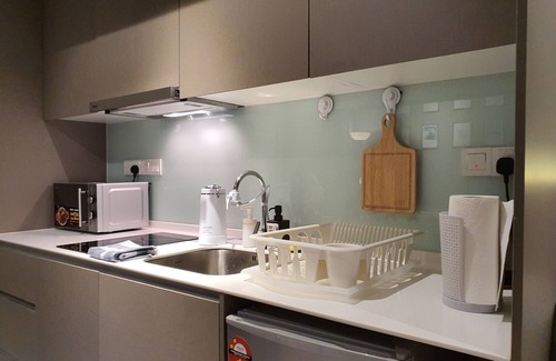 Cyberjaya Apartment | Discover Your Ideal Escape with Pool and Breakfast