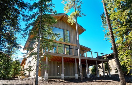 Big Sky House | Ultimate Mountain Getaway at Moonlight Basin - Ski-In/Ski-Out