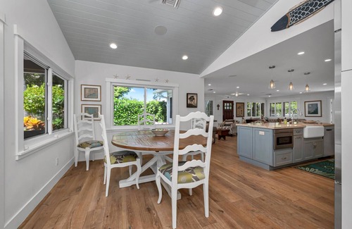 Old Naples House | Experience Olde Naples Beach Lifestyle - Steps to Ocean & 5th Ave