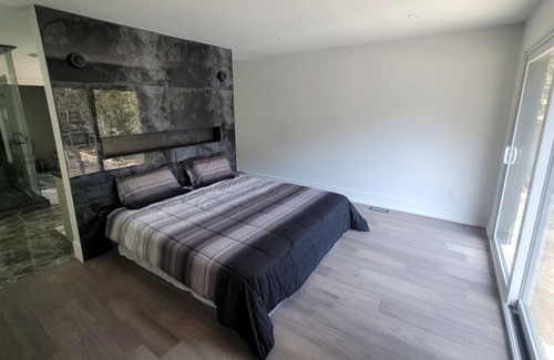 Mono House | The perfect place to let your hair down and enjoy.