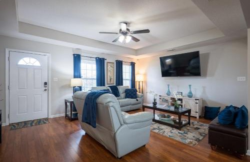 Valdosta House | Your Relaxing Getaway - Family-Friendly Stays Await
