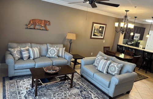 Auburn - Opelika Condo | Ultimate Game Day Condo with Hot Tub & Family Amenities