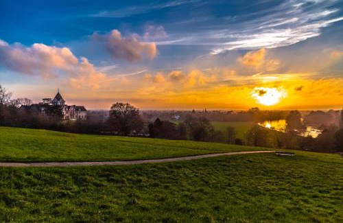 Richmond-upon-Thames Hotel | Discover The Petersham: A 4-Star Family-Friendly Retreat