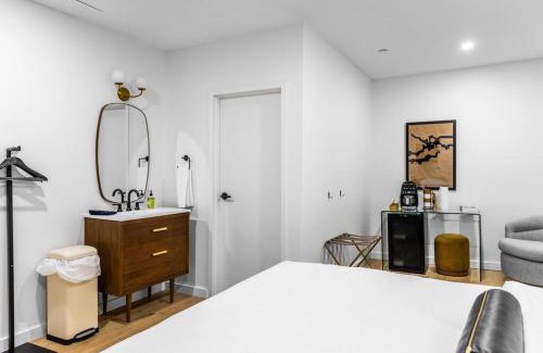 Bangor Apartment | Historic Phenix Hotel in Downtown with King Bed & Dining
