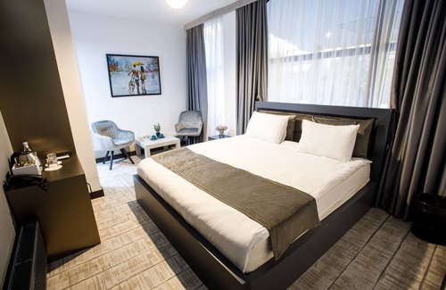 Kentron Hotel | Experience The Phoenix Hotel: Family-Friendly & Spa Amenities