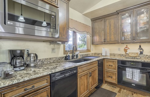 Woodmoor House | Discover The Phone Booth: Family-Friendly with Breakfast