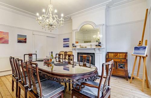 South Charlton House | Discover The Physicians House: Family-Friendly Retreat
