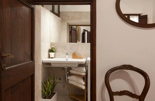 Rione V Ponte Apartment | Child-Friendly Comfort at The Piccolo Apartment