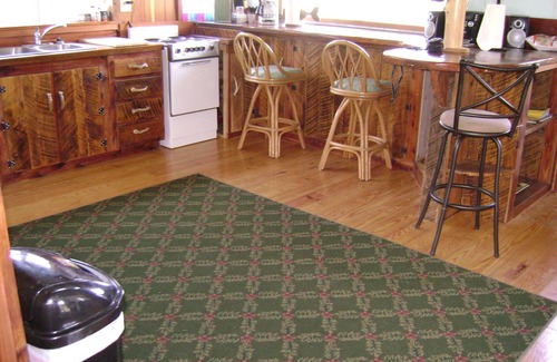 Wildwood Cabin | Discover Fisherman's Paradise: Lake View Cabin Retreat