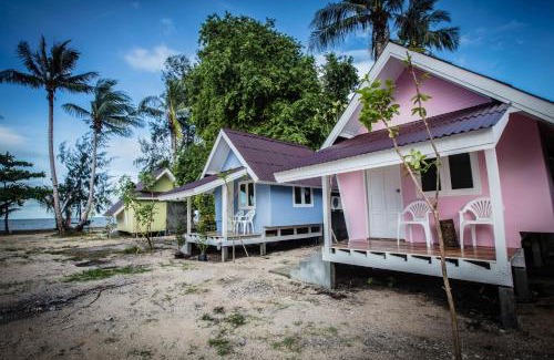 Thong Sala Resort | Relax at The Pier: Oceanfront Escape with Private Beach