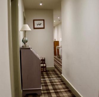 Goole Hotel | Top-Rated The Pig Inn: Family-Friendly Stay with Dining