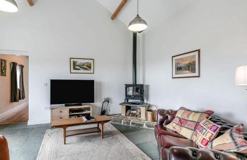 East Morton House | Discover The Piggery: 4-Star Pet Friendly Escape