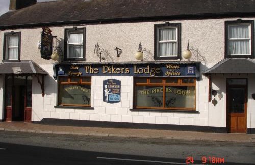 Lough Gowna Hotel | The Pikers Lodge