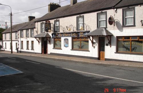 Lough Gowna Hotel | The Pikers Lodge