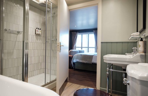 New Forest District Hotel | Discover The Pilgrim Inn: Family-Friendly with Top Amenities