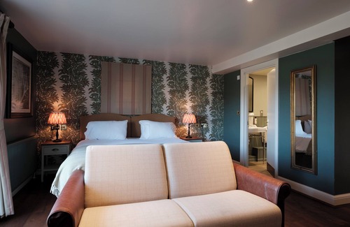 New Forest District Hotel | Discover The Pilgrim Inn: Family-Friendly with Top Amenities