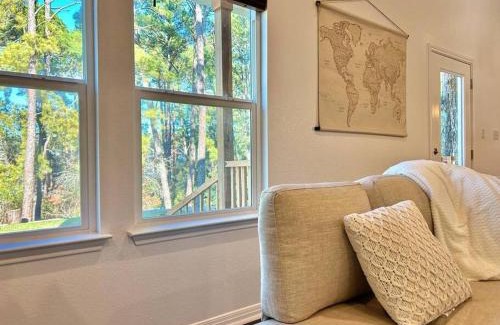 Bastrop House | Discover The Pine House: Family & Pet Friendly Retreat