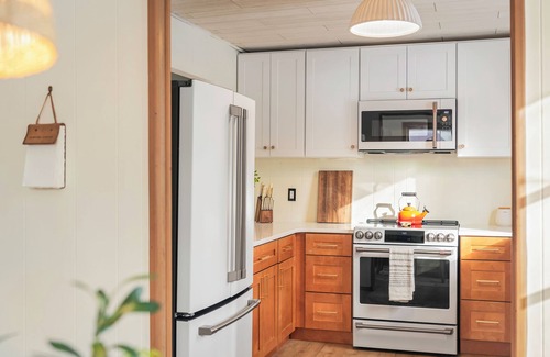 Pocono Lake House | The Pines by AvantStay | Firepit | Access to Arrowhead Lake Community Amenities