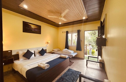 Narainkoti Resort | The Pines Mountain View