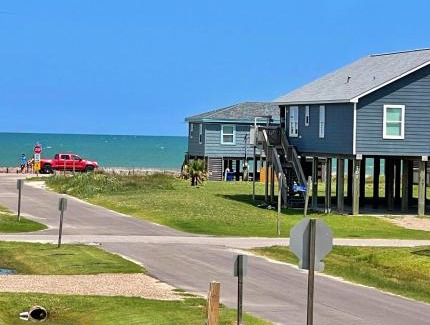 Surfside Beach House | Beachfront Bliss at The Pink Flamingo with Gulf Views