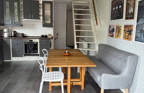 Akalla House | Charming Pink Cottage in Stockholm with Family-Friendly Amenities