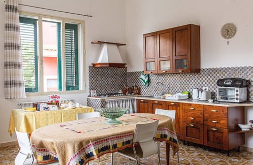 Santa Croce Camerina House | Experience The Pink Liberty House with Oceanfront Views