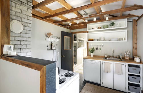Morris Park House | Immerse Yourself in The Pink Pad: Ideal Twin Cities Retreat