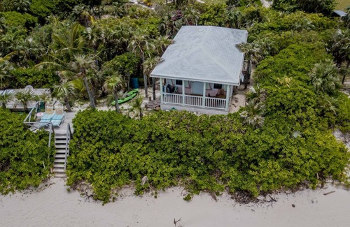 North Palmetto Point Cottage | Beachfront Pink Sand Cottage: Pet Friendly & Ocean Views