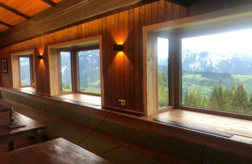 Pruggern House | Experience The Pirklalm: Pet-Friendly Oceanfront Retreat