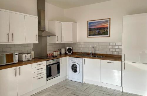 Lytham St. Anne's Apartment | Exceptional Apartment 33 Lytham: Guest Rated 9.8/10