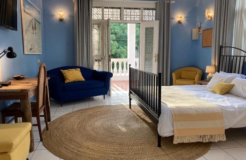 Msasani Bed & Breakfast | Cozy Oceanfront B&B: The Poolhouse with Private Pool