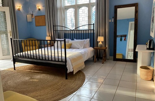 Msasani Bed & Breakfast | Cozy Oceanfront B&B: The Poolhouse with Private Pool